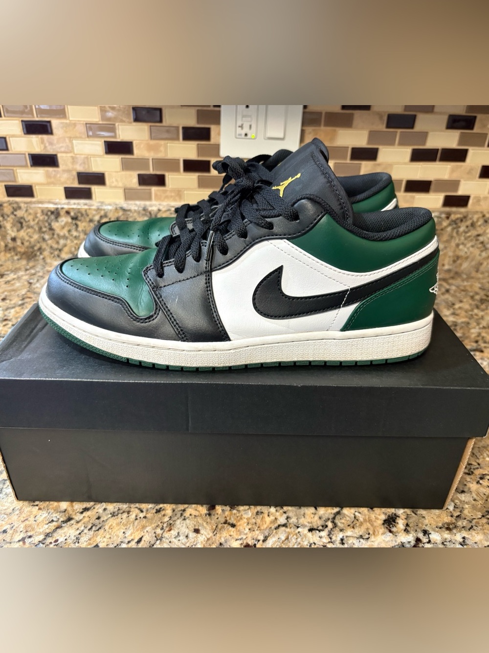 Nike Air Jordan 1 Low Green Toe Size 11.5 No Box.